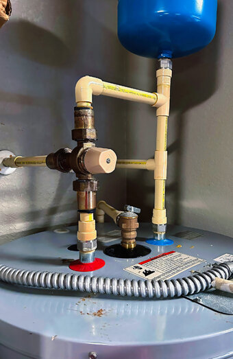 https://inglewoodhotwater.com.au/uploads/2025/06/electric-hot-water-system-73015.jpg